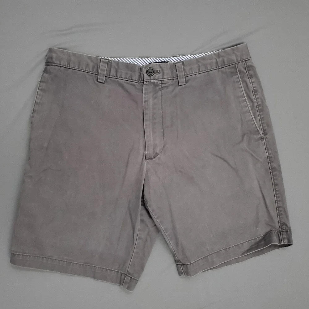 Banana Republic‎ Mens 34 Charcoal Gray Cotton Chino Shorts Casual Solid